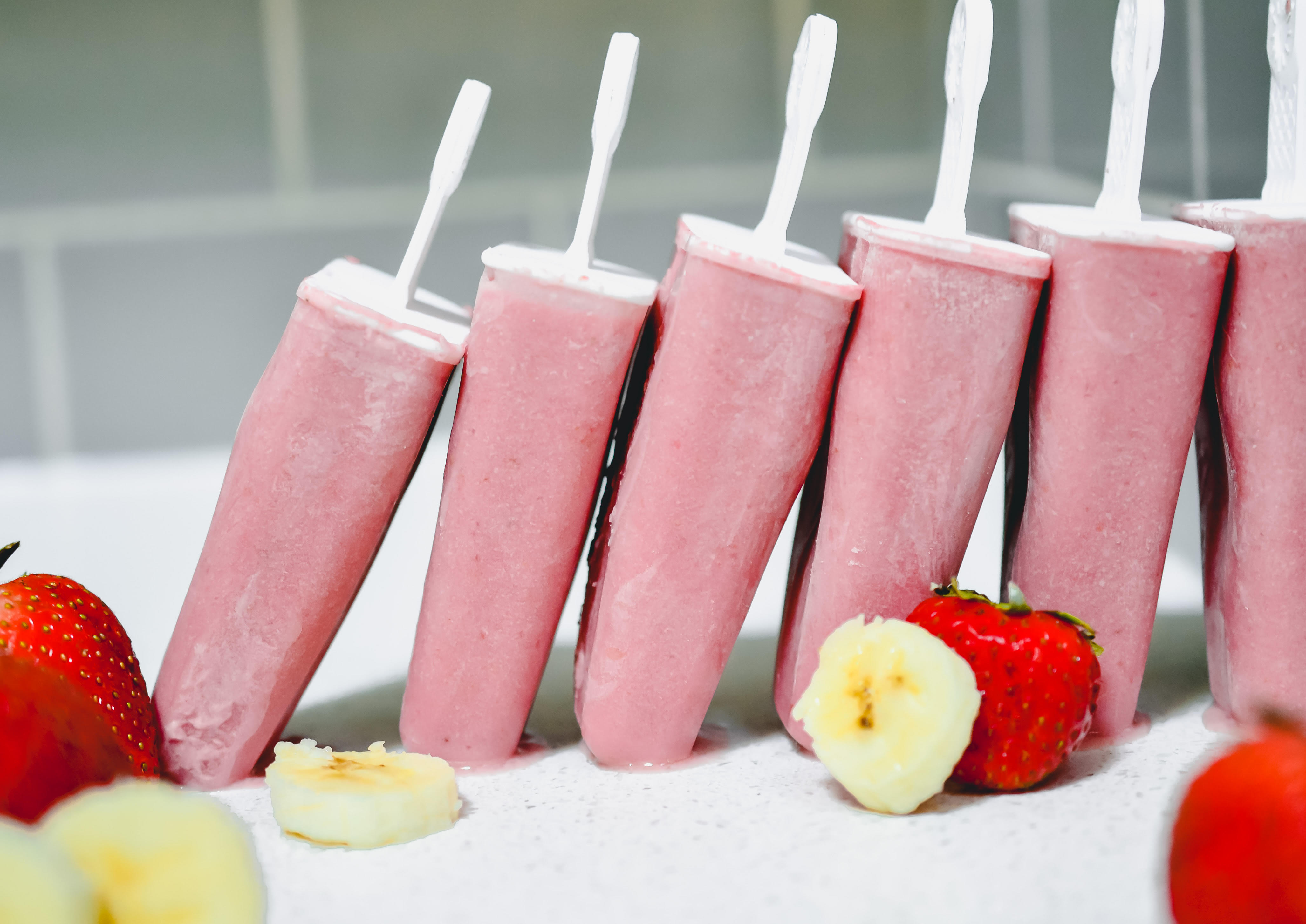Healthy Sugar Free Low Carb Strawberry Banana Popsicles
